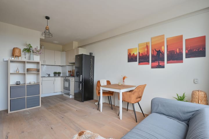Studio te koop: van Weedestraat 205, Soest