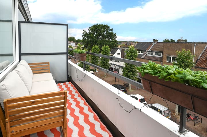 Studio te koop: van Weedestraat 205, Soest