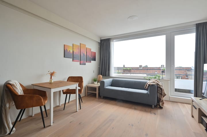 Studio te koop: van Weedestraat 205, Soest