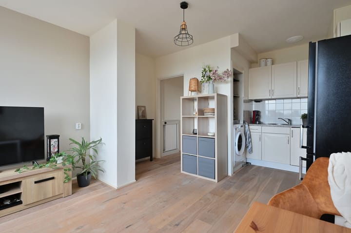 Studio te koop: van Weedestraat 205, Soest