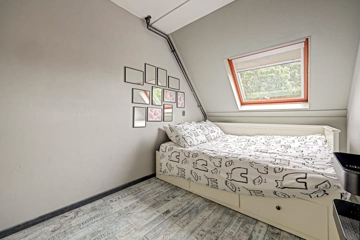 Tussenwoning te koop: Schout Wouterszpad 12, Hoogvliet Rotterdam