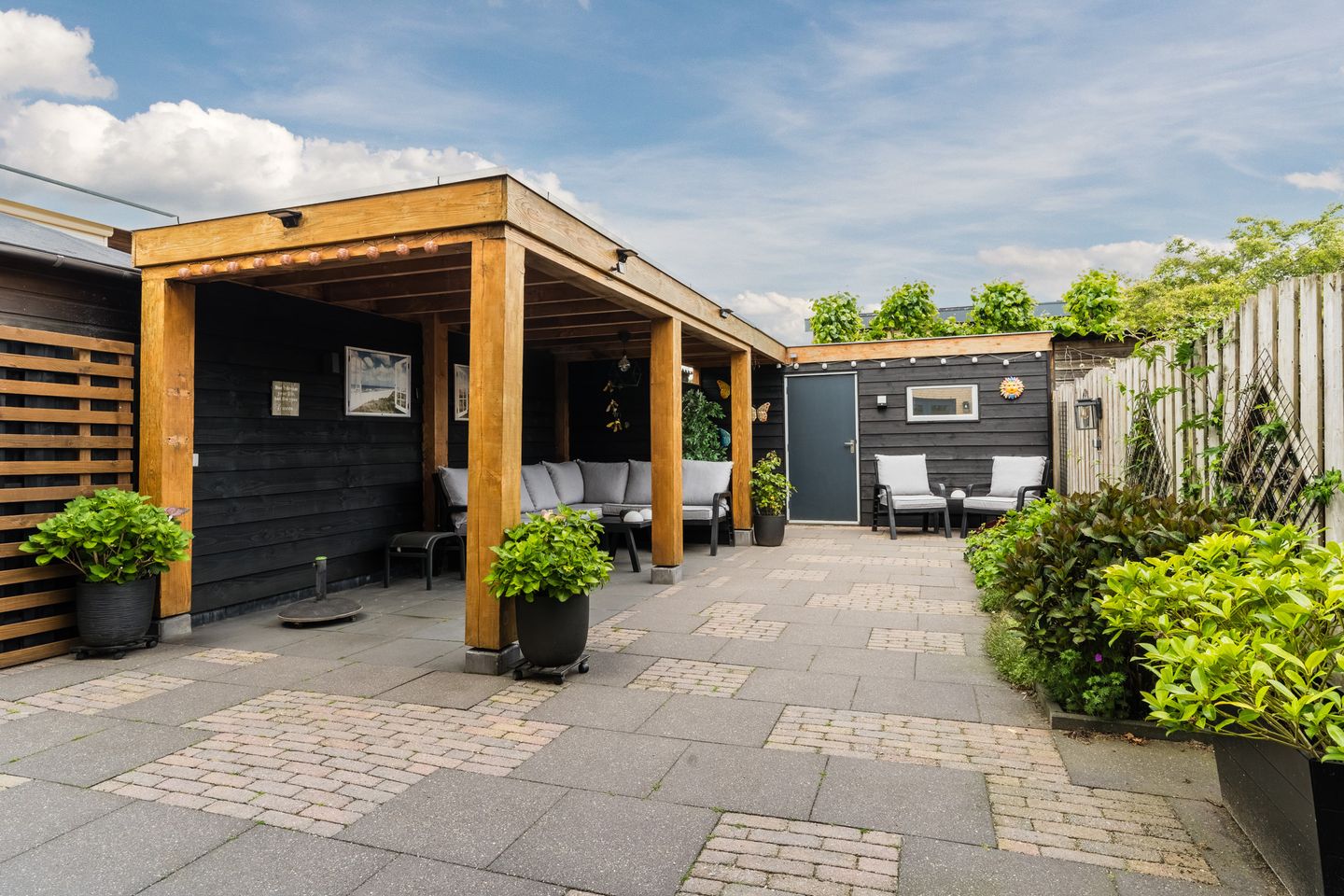 Photo 5 of Aardaker 6