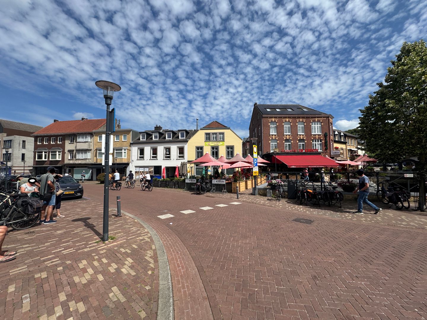 View photo 2 of Looierstraat 93