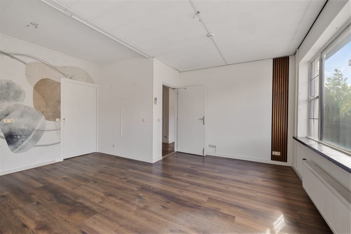 Twee-onder-één-kap te koop: K R Poststraat 3, Heerenveen