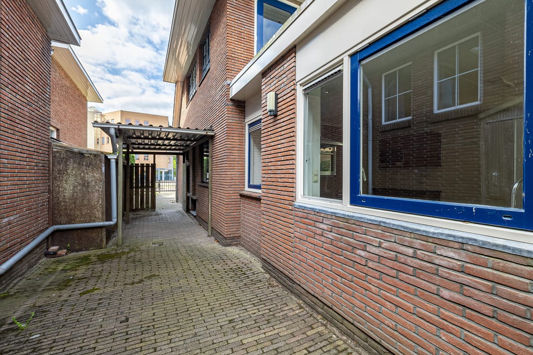 Foto 46 van K R Poststraat 3