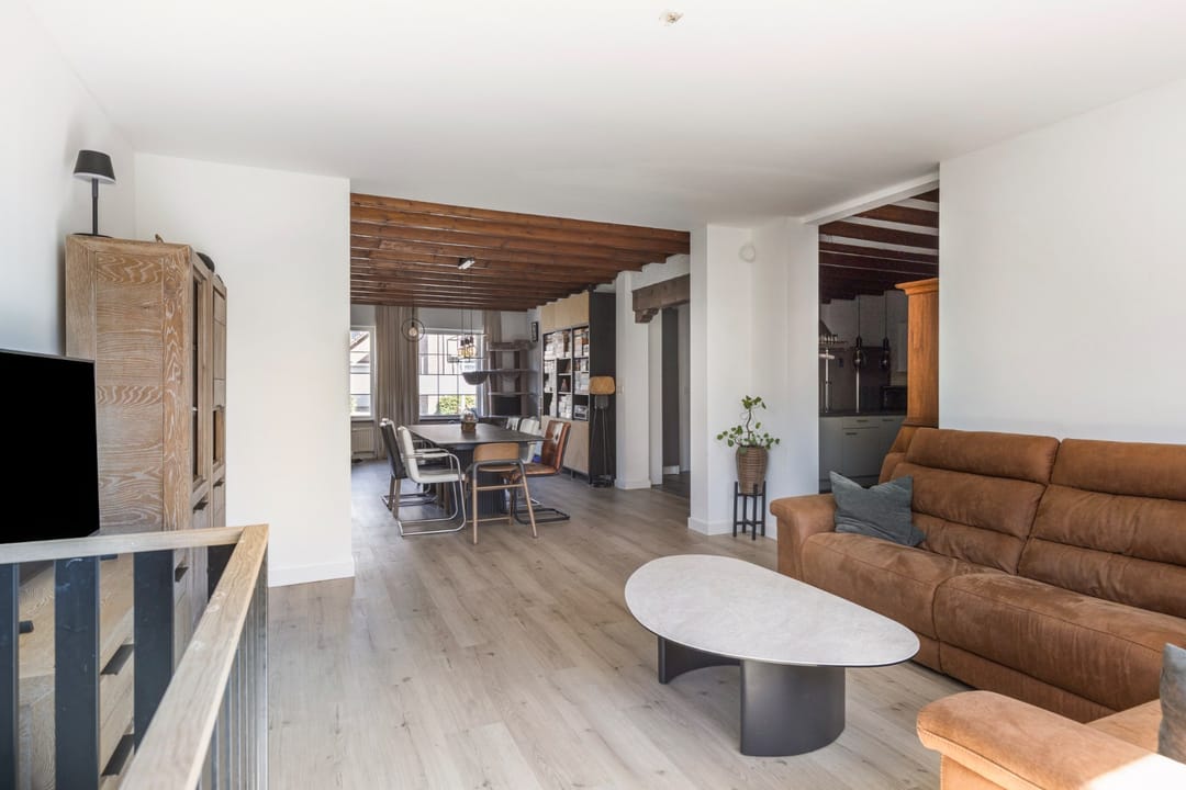 Photo 8 of van der Brugghenstraat 19