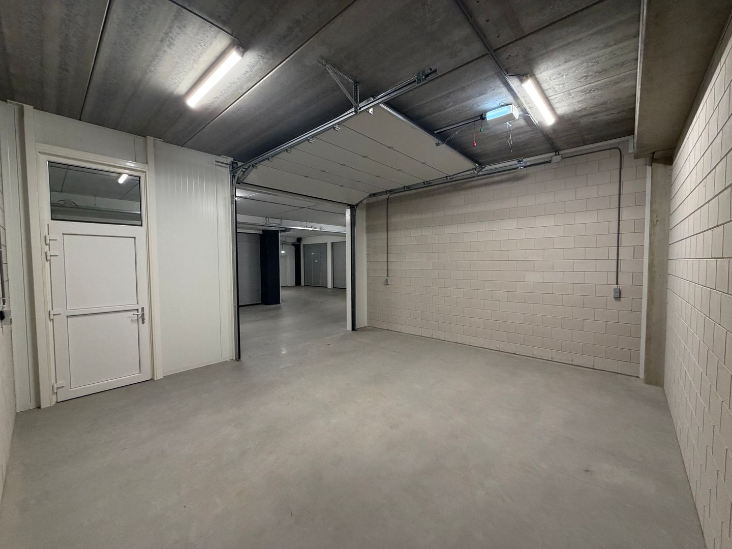 View photo 3 of Industrieweg 71