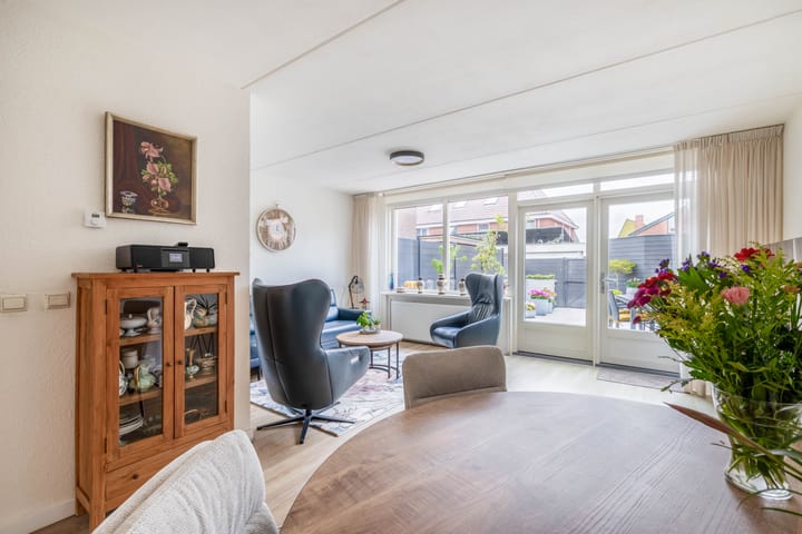 Hoekwoning te koop: Nieuwstraat 14A, Lisse