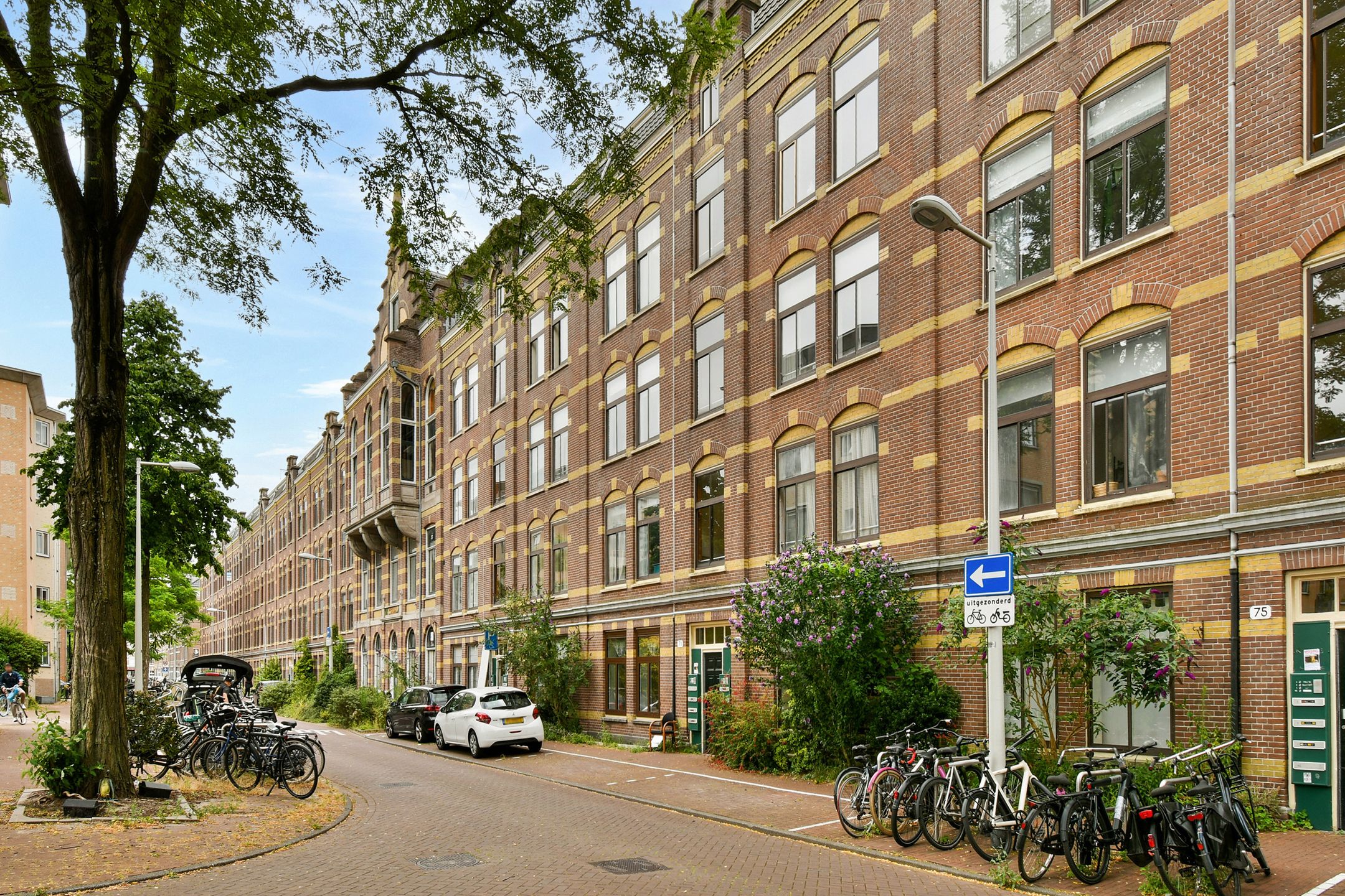 Photo 6 of Van Reigersbergenstraat 71-H