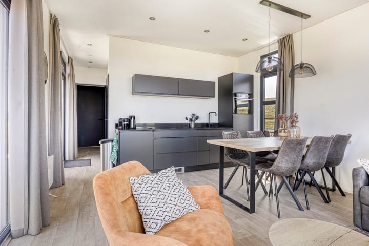 Vrijstaande woning te koop: Rijnbandijk 36-9, Maurik