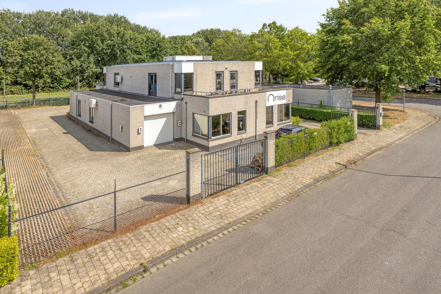 Bekijk foto 1 van Nikkelstraat 2