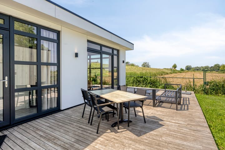 Vrijstaande woning te koop: Rijnbandijk 36-9, Maurik