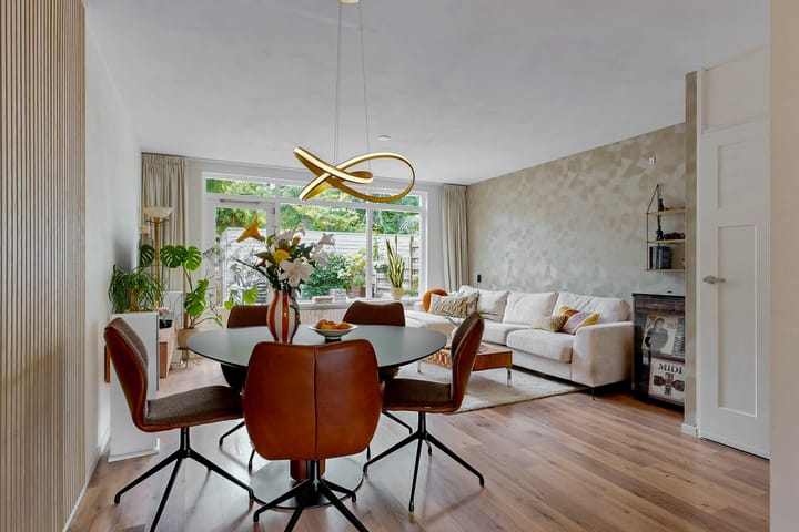 Tussenwoning te koop: Steve Bikostraat 387, Utrecht