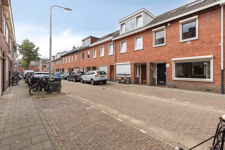 Tussenwoning te koop: Ridderstraat 43, Tilburg