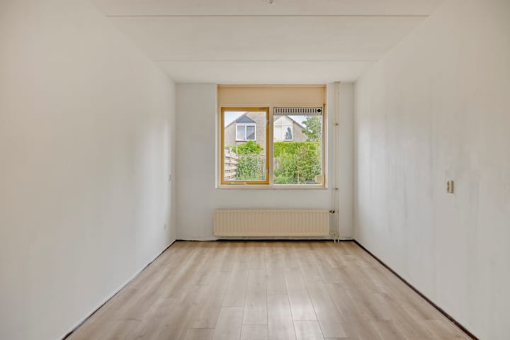 Tussenwoning te koop: Stekelzegge 15, Duiven