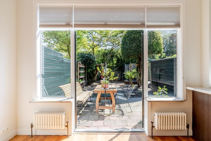 Tussenwoning te huur: Van Zaeckstraat 37, 'S-Gravenhage