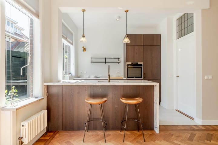 Tussenwoning te huur: Van Zaeckstraat 37, 'S-Gravenhage