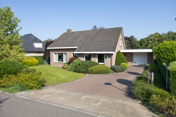Vrijstaande woning te koop: Bremstraat 114, St. Willebrord