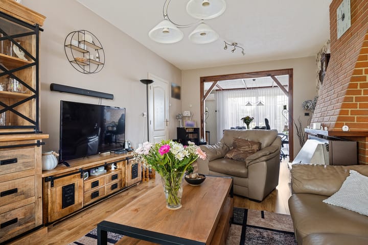 Tussenwoning te koop: Lindenlaan 8, Geesbrug