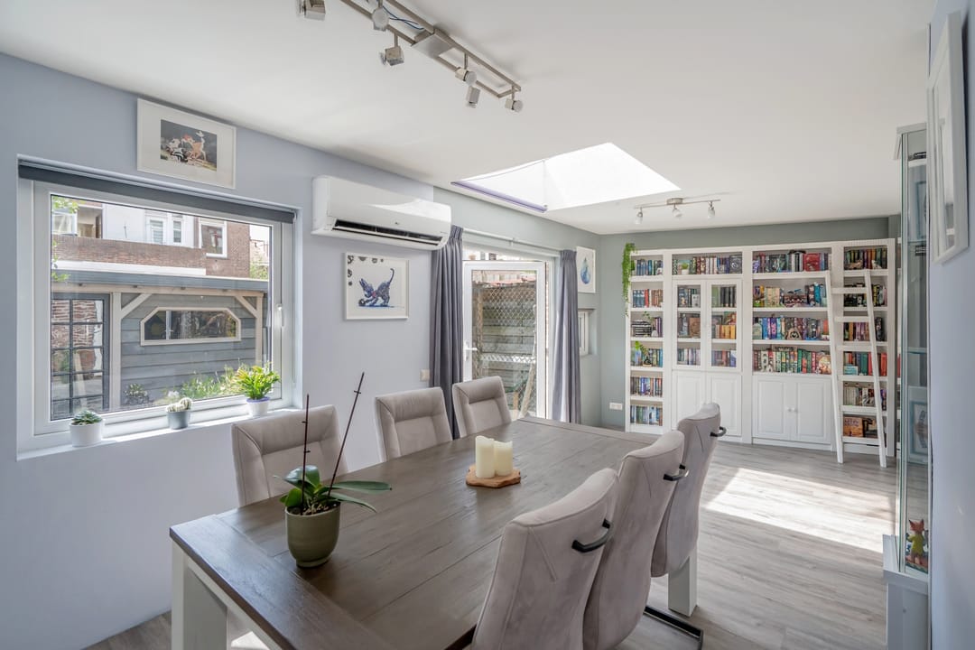 Photo 26 of Van der Hoopstraat 37