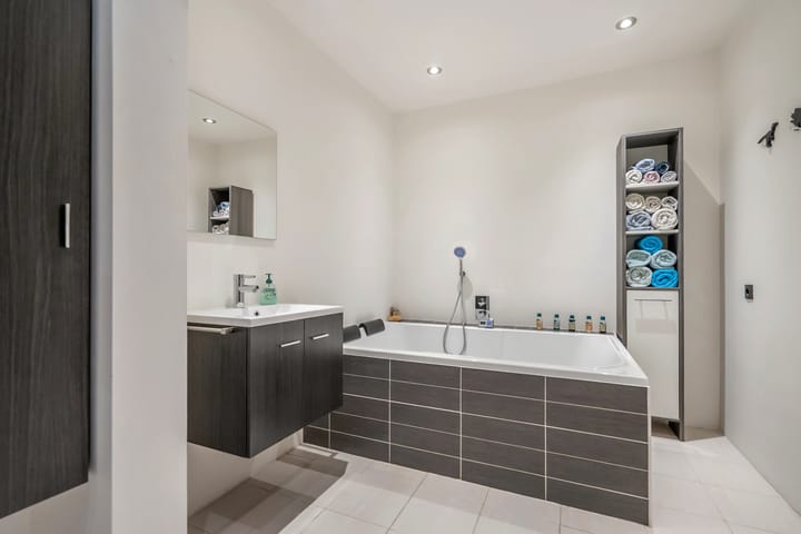 Appartement te koop: Van der Hoopstraat 37, 'S-Gravenhage