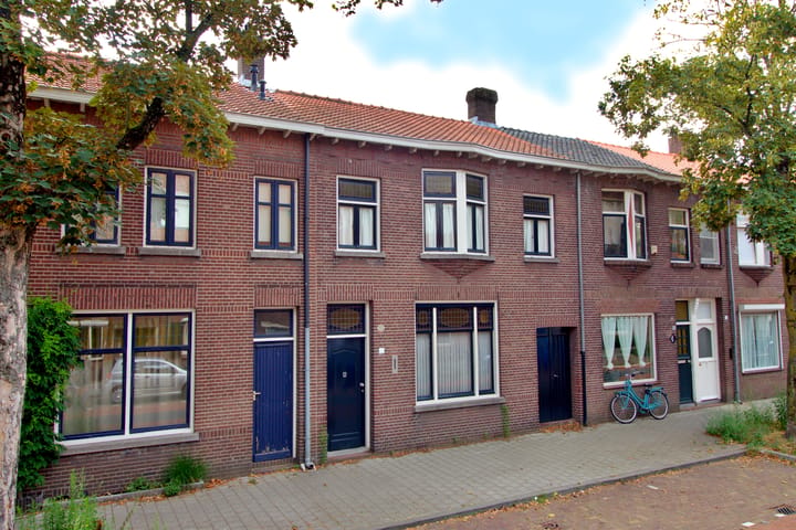 Tussenwoning te koop: Korenbloemstraat 58, Tilburg