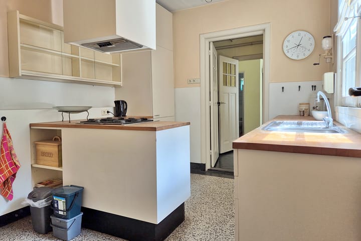 Tussenwoning te koop: Korenbloemstraat 58, Tilburg