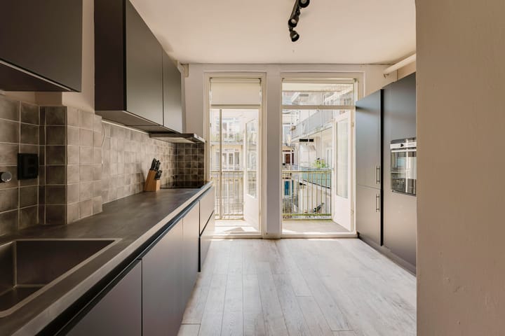 Foto 4 van Orteliusstraat 154-2