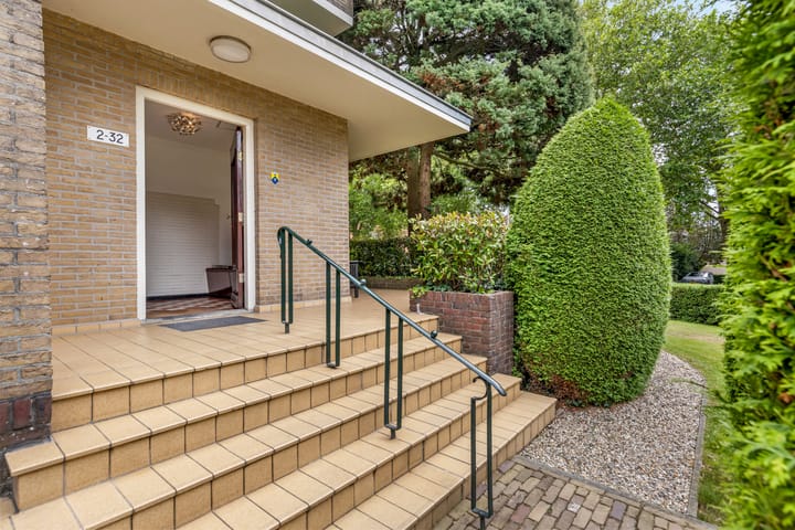 Appartement te koop: Lambertus Hortensiuslaan 14, Hilversum