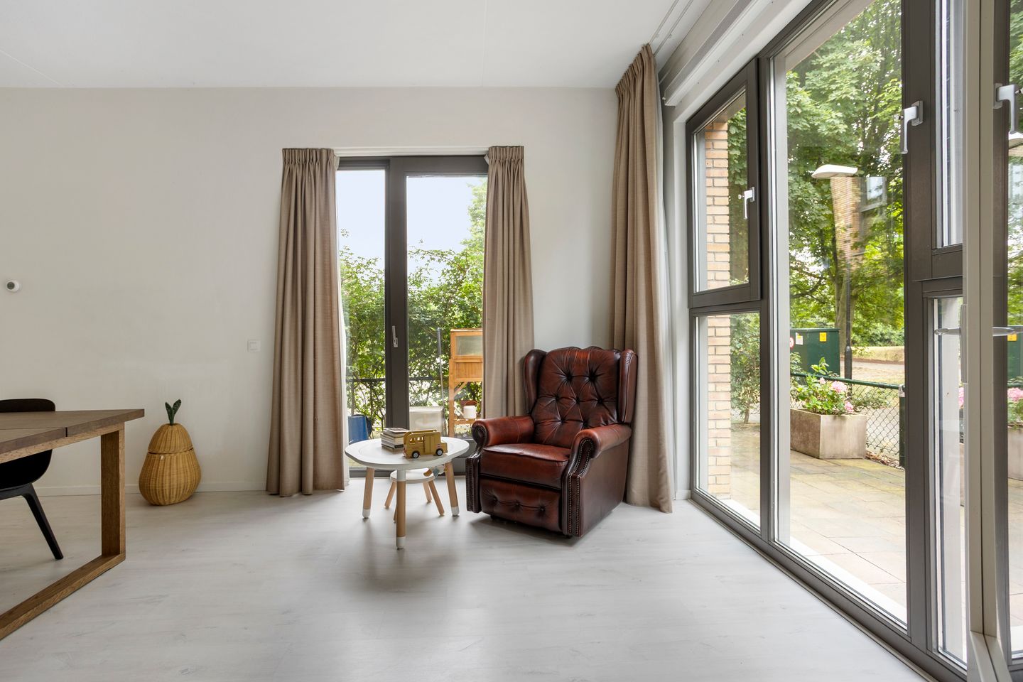 Photo 4 of Treubstraat 10-F001