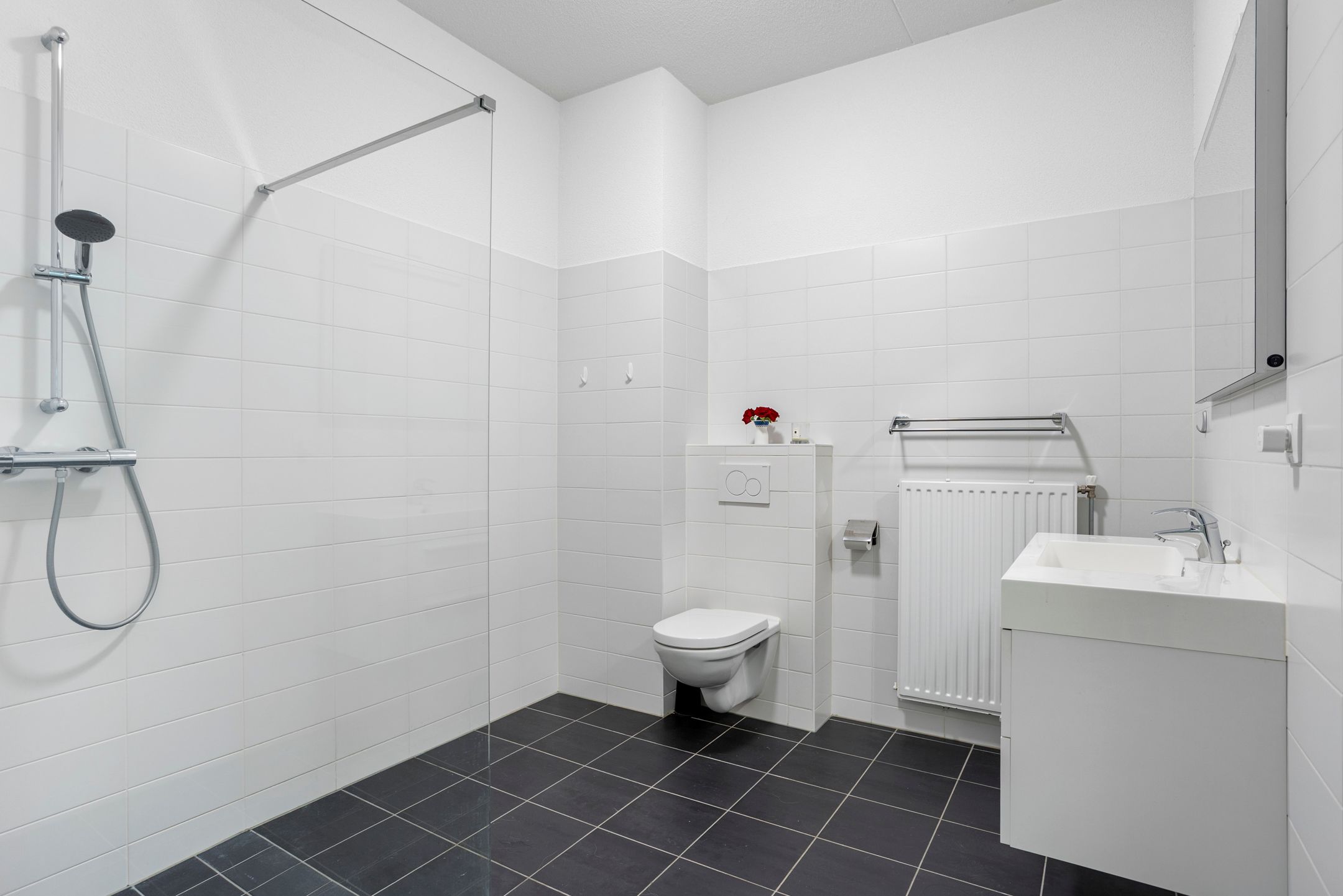 Photo 15 of Treubstraat 10-F001