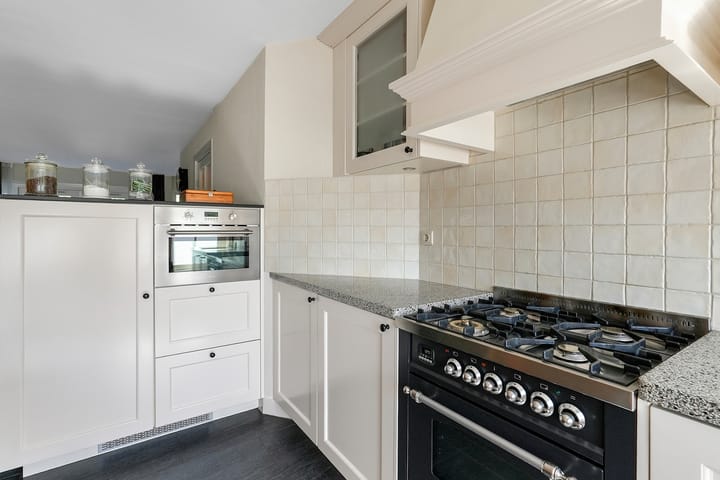 Tussenwoning te koop: Driestweg 23, Bussum