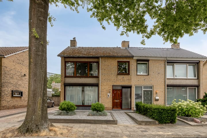 Foto 4 van Leon Biessenstraat 32