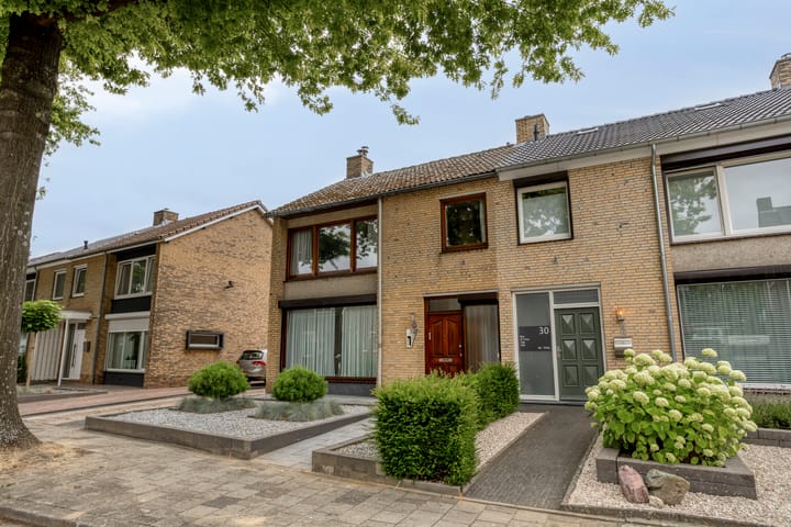 Foto 5 van Leon Biessenstraat 32
