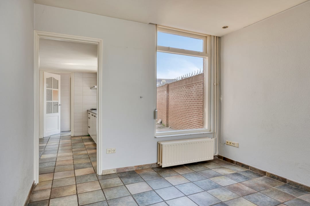 Photo 8 of Van Berkumstraat 17