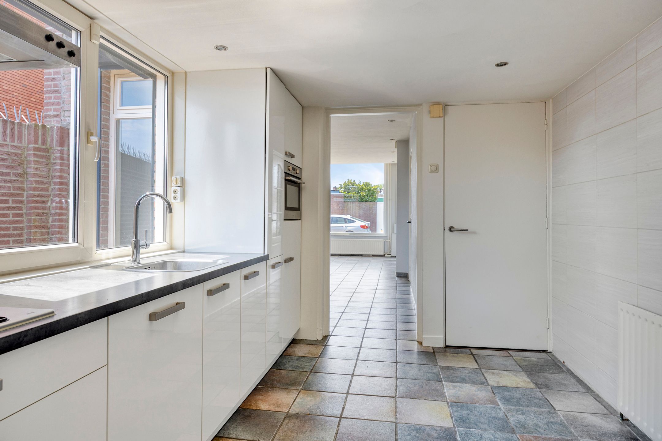 Photo 9 of Van Berkumstraat 17