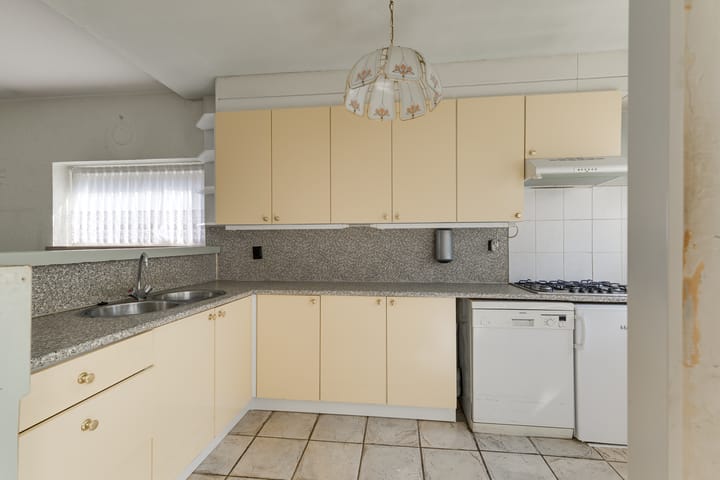 Hoekwoning te koop: Pal Maleterstraat 13, Leiden