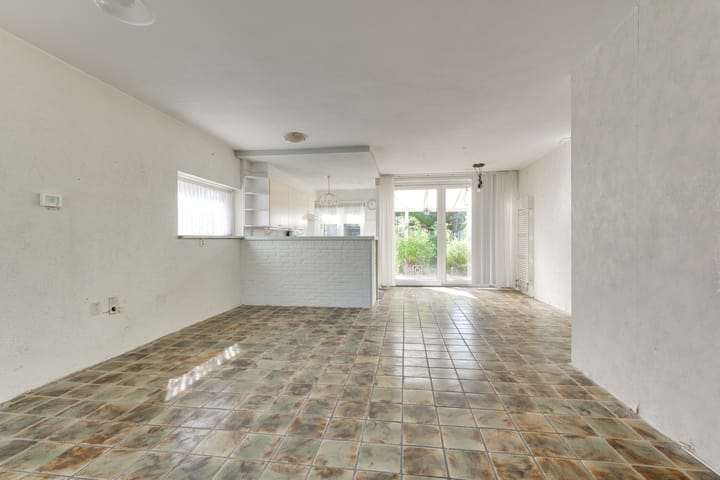 Hoekwoning te koop: Pal Maleterstraat 13, Leiden