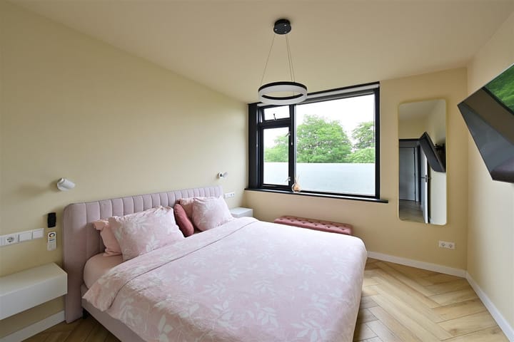 Appartement te koop: Geert Grootelaan 83, Hilversum