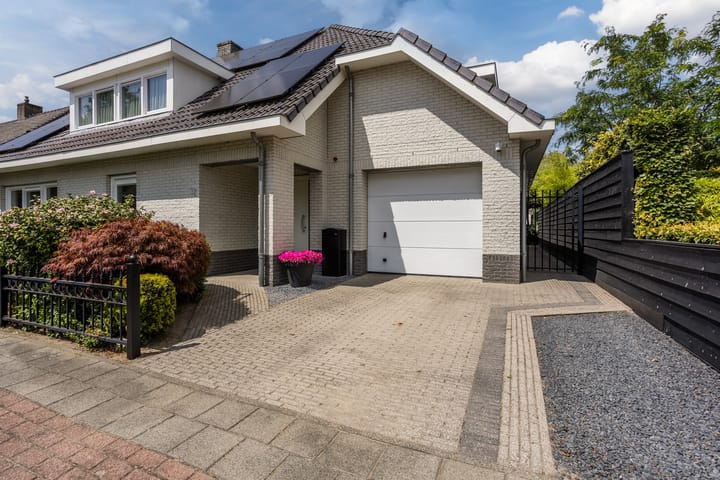 Vrijstaande woning te koop: Dorsvelden 12, Best