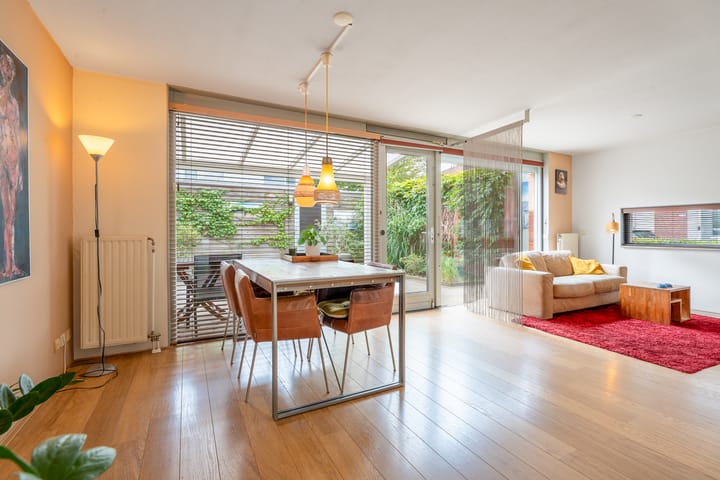 Hoekwoning te koop: Robert Fruinstraat 6, Tilburg