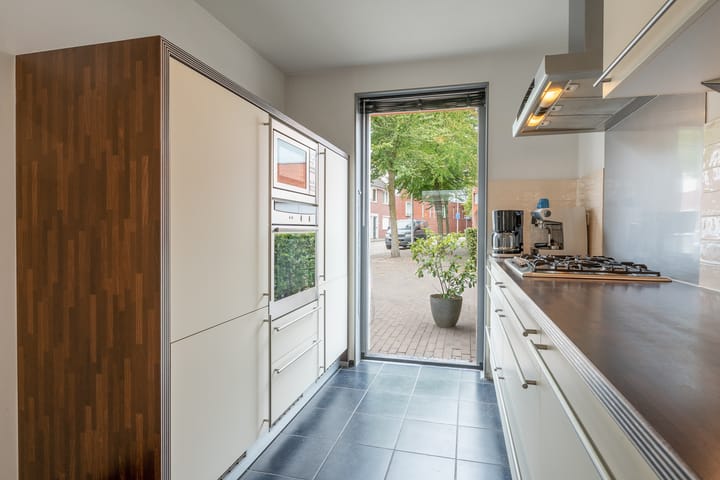 Hoekwoning te koop: Robert Fruinstraat 6, Tilburg