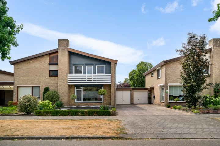 Tussenwoning te koop: Reysenbeckstraat 7, Hegelsom