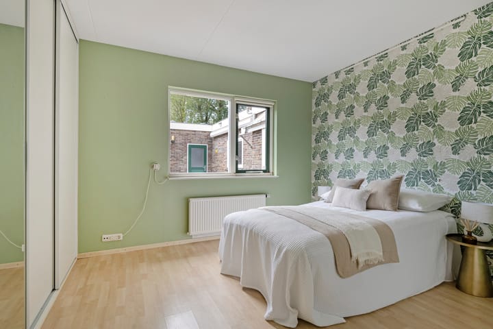 Vrijstaande woning te koop: Middenweg 9, Limmen