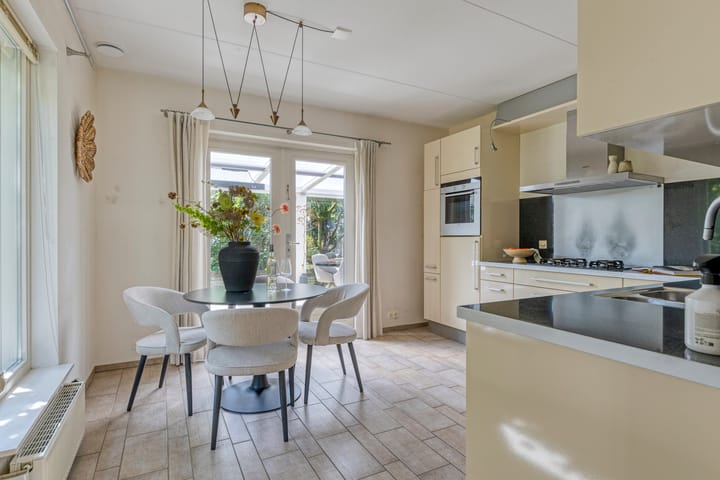 Vrijstaande woning te koop: Middenweg 9, Limmen