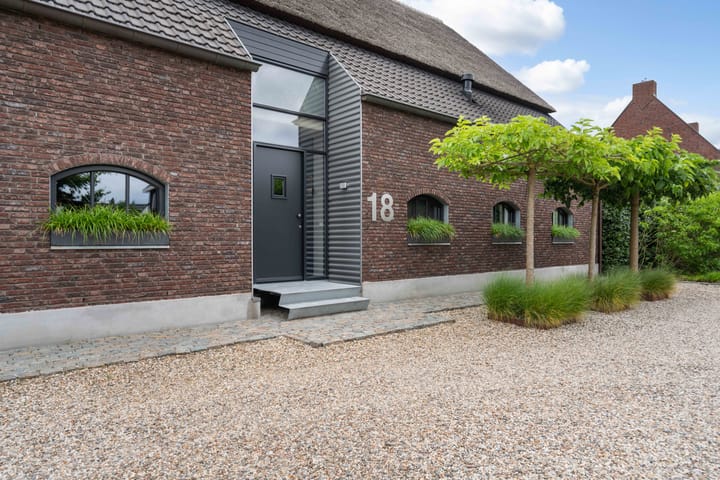 Vrijstaande woning te koop: Sint Donatuskapelstraat 18, Weert