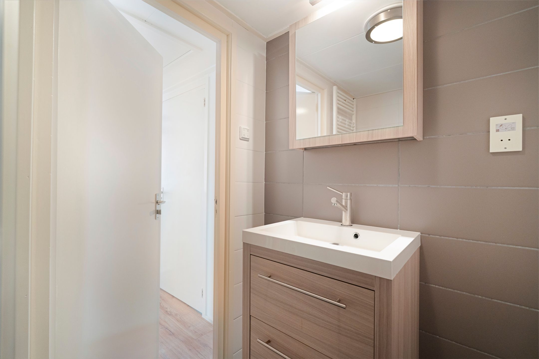 Photo 39 of Zwinstraat 14