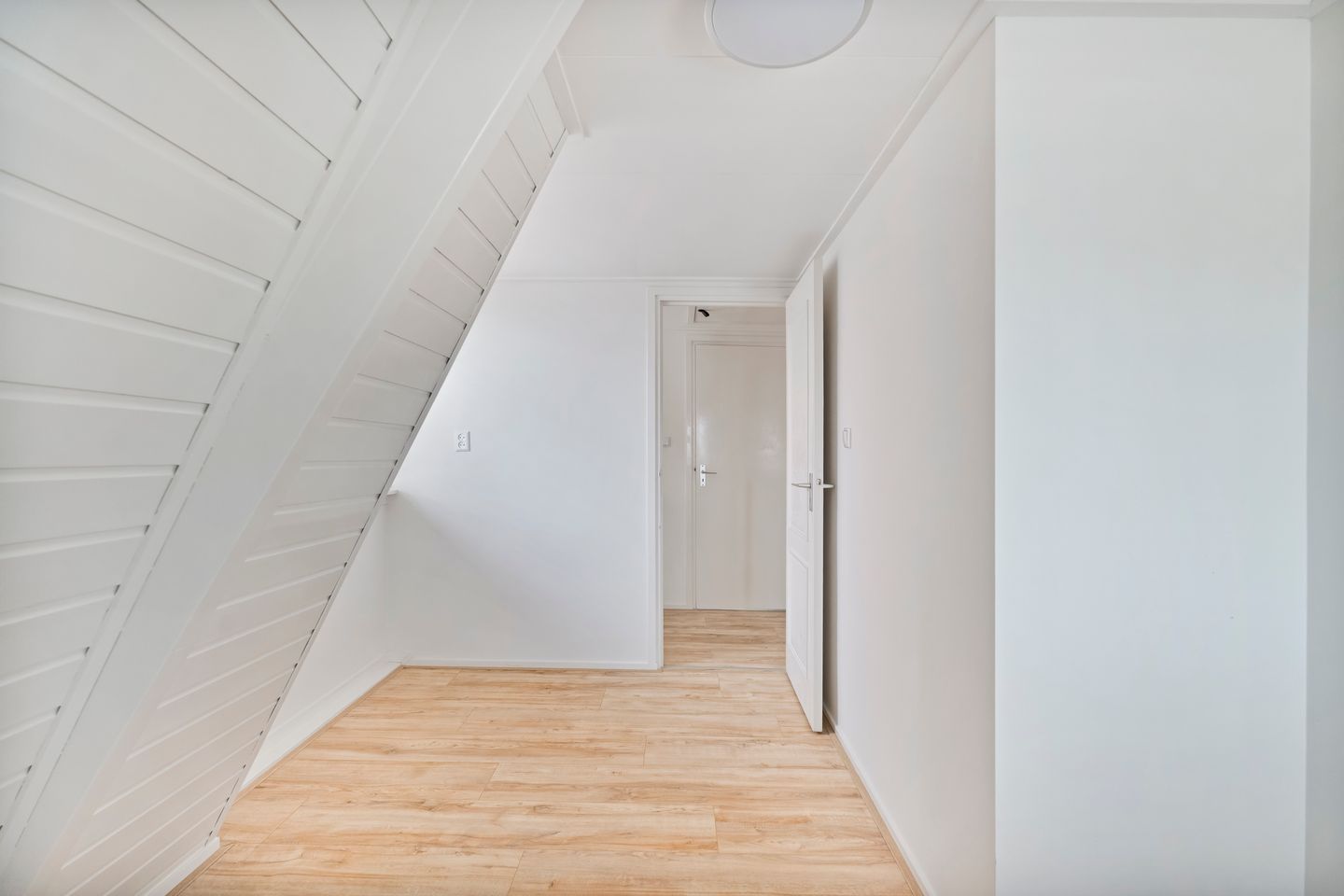 Photo 34 of Zwinstraat 14