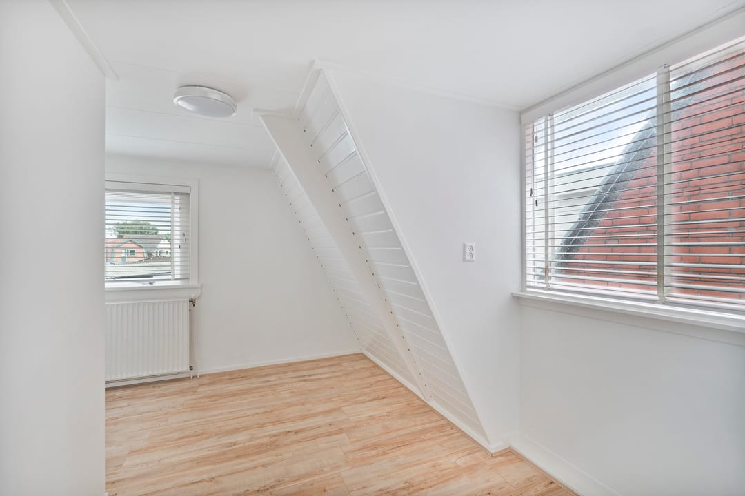 Photo 32 of Zwinstraat 14