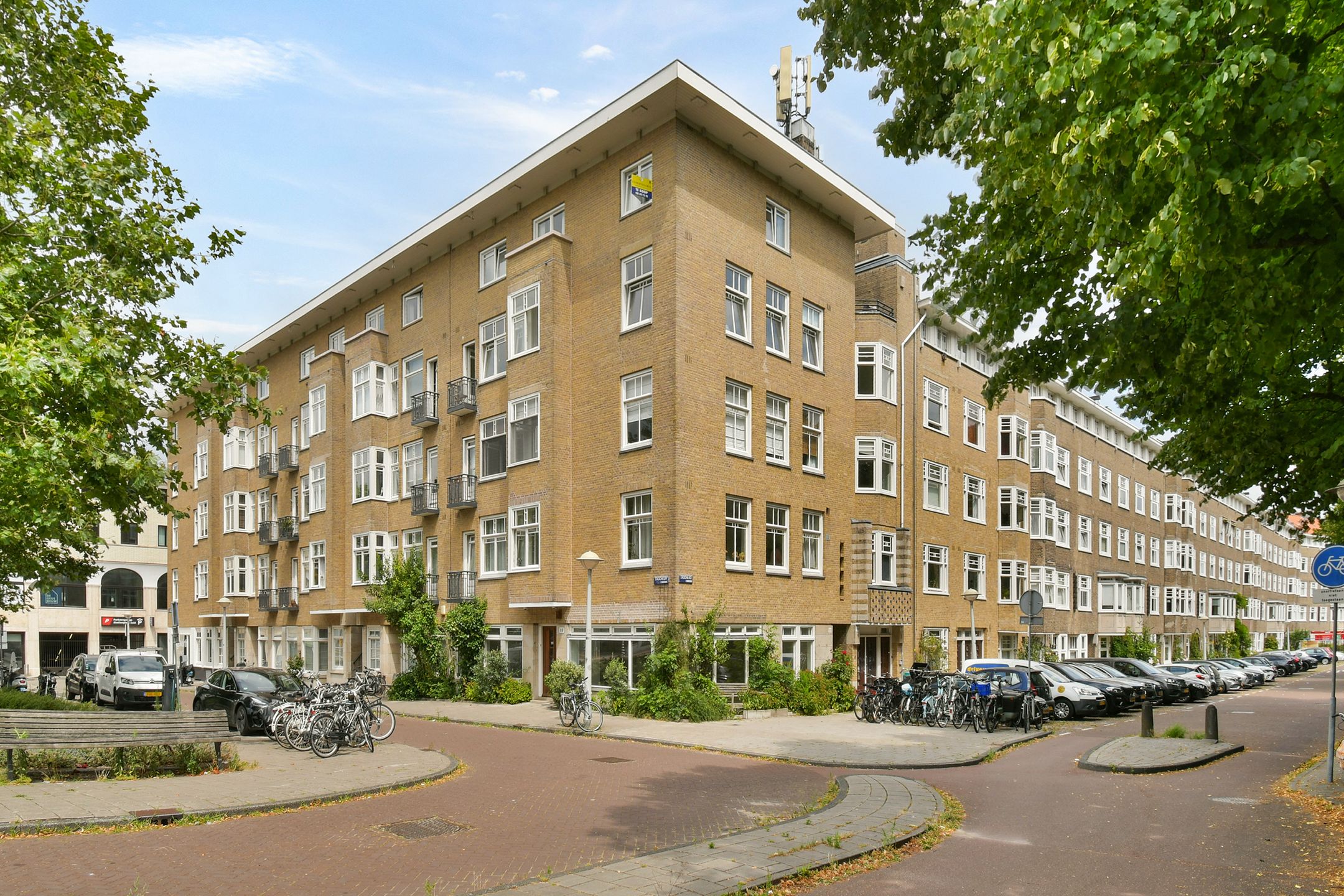 Stadionplein 89 